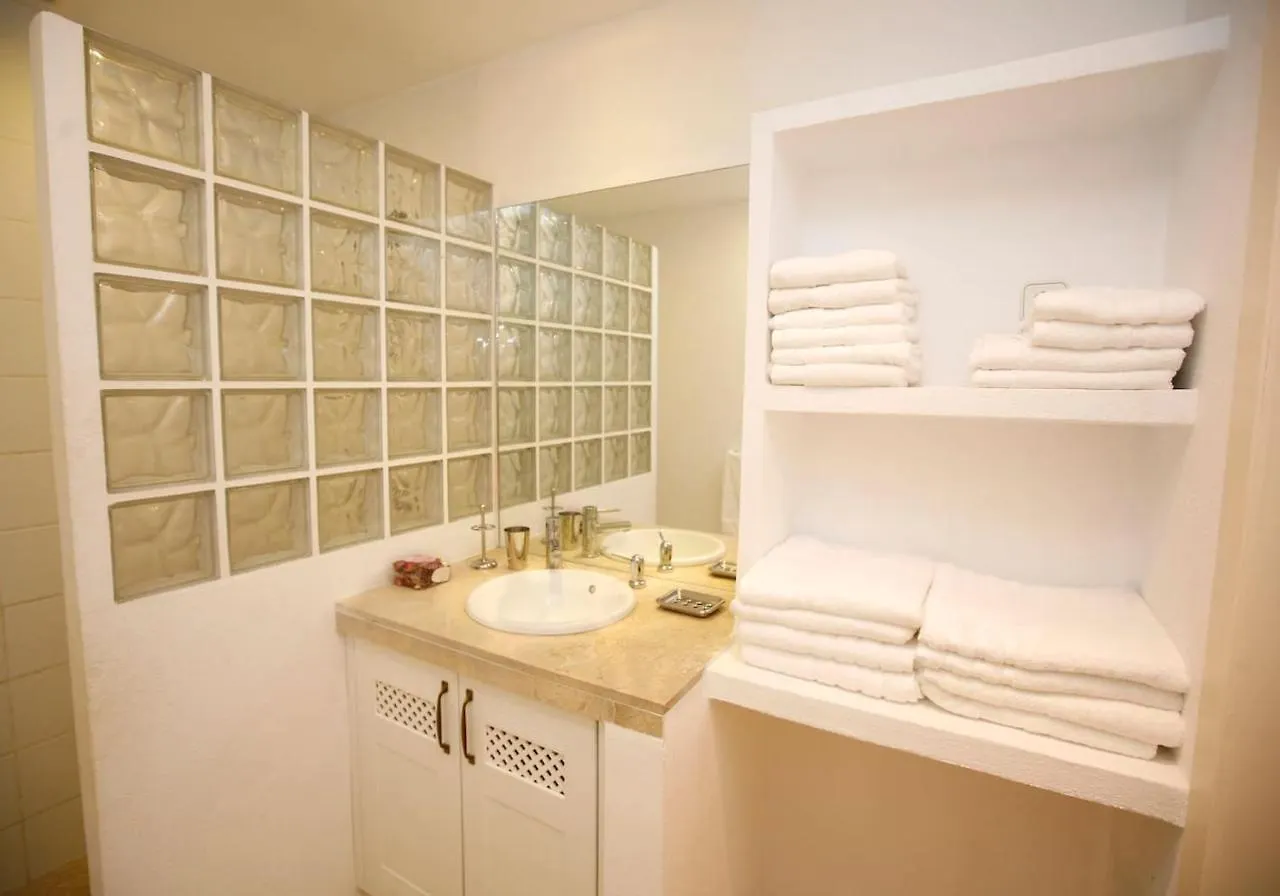 Exclusive Villa Las Palmeras Puerto Banus With Heated Private Swimming Pool, Marbella, Spain