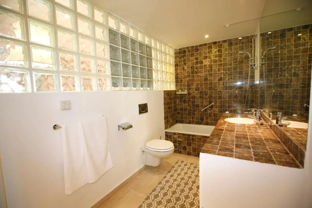 Exclusive Villa Las Palmeras Puerto Banus With Heated Private Swimming Pool, Marbella, Spain 马尔韦利亚