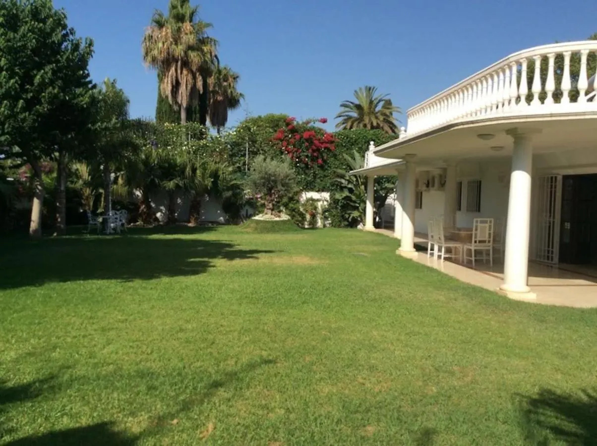 Exclusive Villa Las Palmeras Puerto Banus With Heated Private Swimming Pool, Marbella, Spain Испания